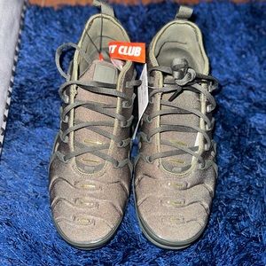 Olive Nike Air VaporMax Plus